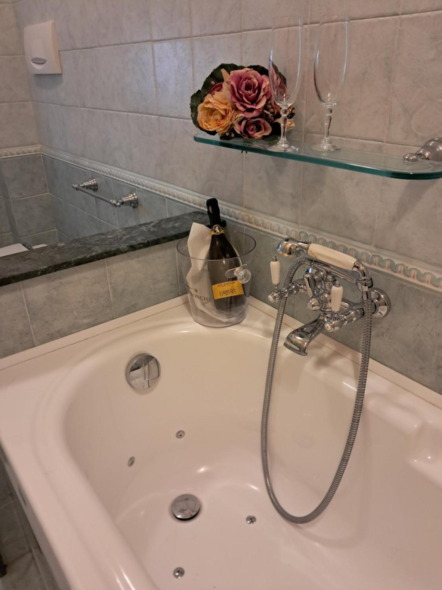 Roses House Daire Porto San Giorgio Dış mekan fotoğraf